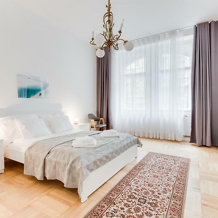 The Dancing House Residence, Two Bedroom Apartment With Balcony Near River! Прага Экстерьер фото