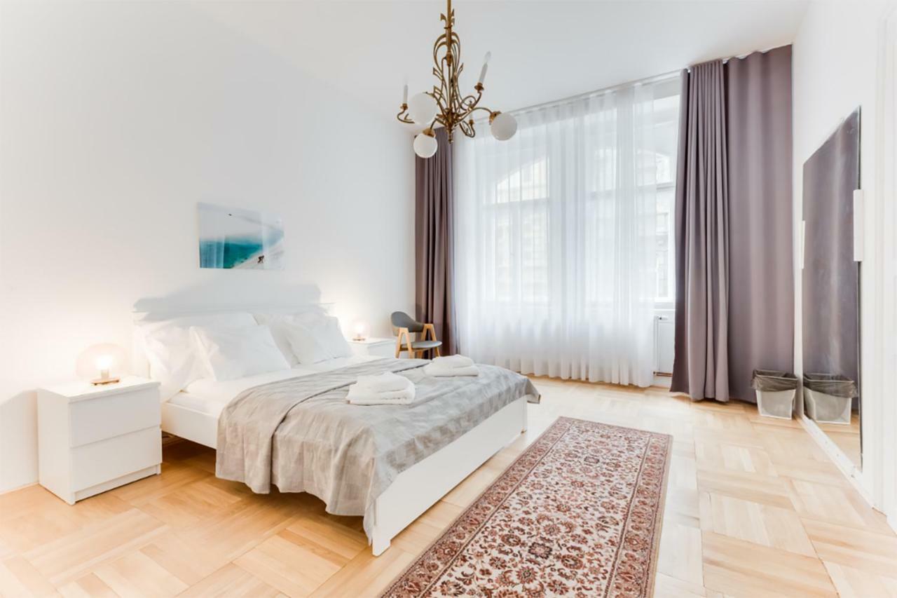 The Dancing House Residence, Two Bedroom Apartment With Balcony Near River! Прага Экстерьер фото