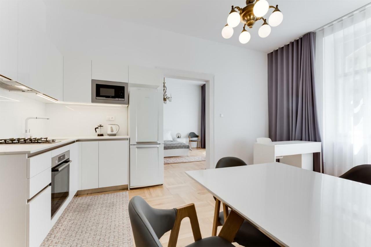 The Dancing House Residence, Two Bedroom Apartment With Balcony Near River! Прага Экстерьер фото